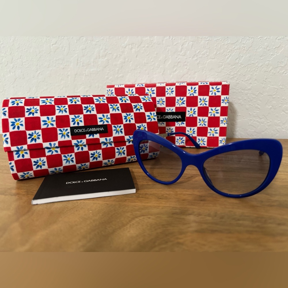 Dolce & Gabbana Blue Cat-Eye Sunglasses DG4307B